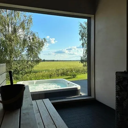 Peltovilla - Relax In The Sauna And Hot Tub Tornava